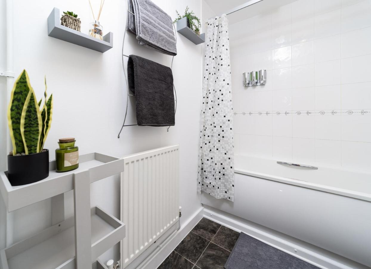 Charming 2Br Ground Floor Flat In Sholing, 11 Mins From City Centre - Recently Set Up With Love Southampton Zewnętrze zdjęcie