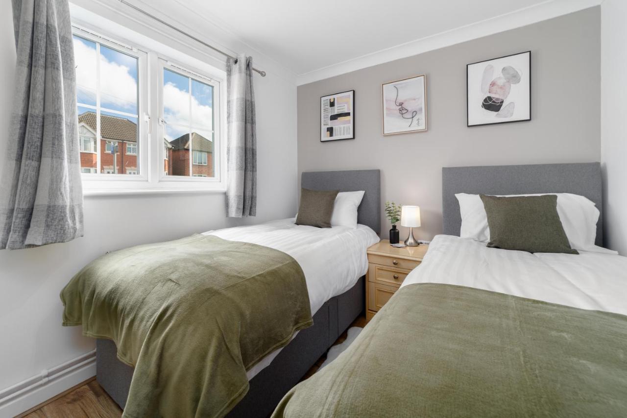 Charming 2Br Ground Floor Flat In Sholing, 11 Mins From City Centre - Recently Set Up With Love Southampton Zewnętrze zdjęcie